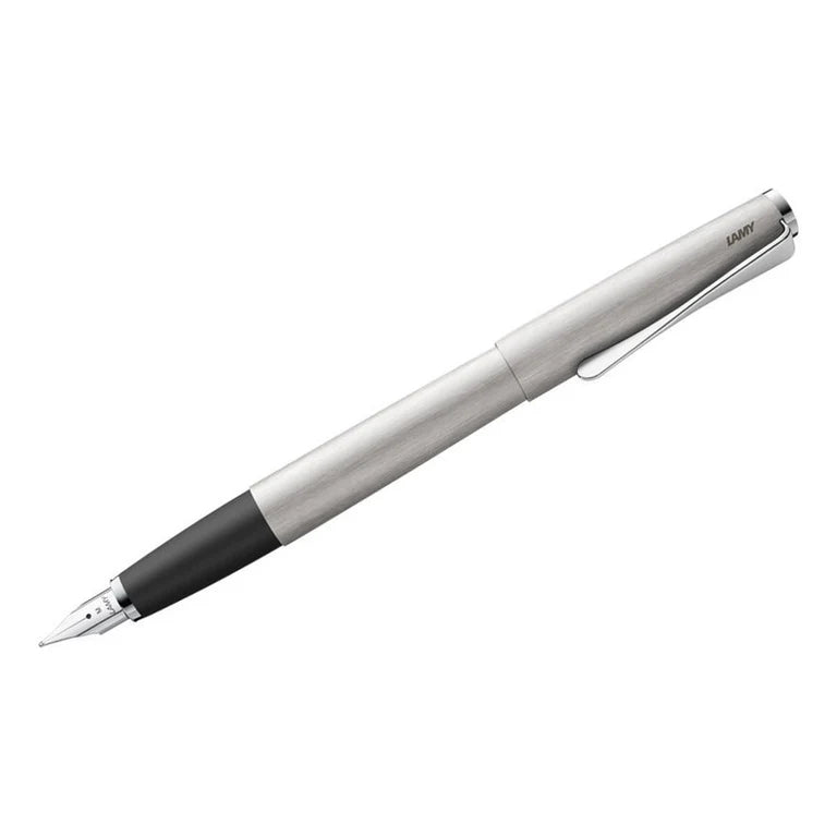 Pluma Studio Cepillado M bl