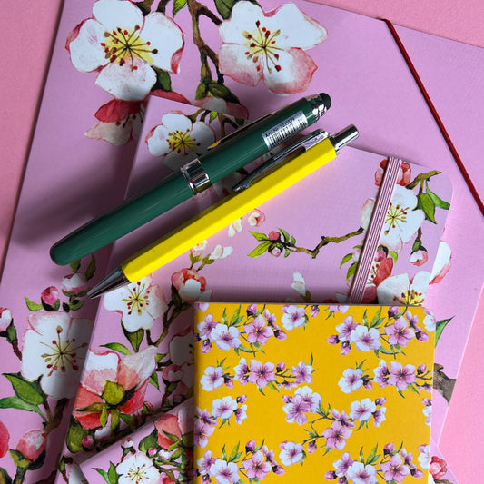 Libreta Tapa Blanda Cuadriculada Cerezos Amarillos