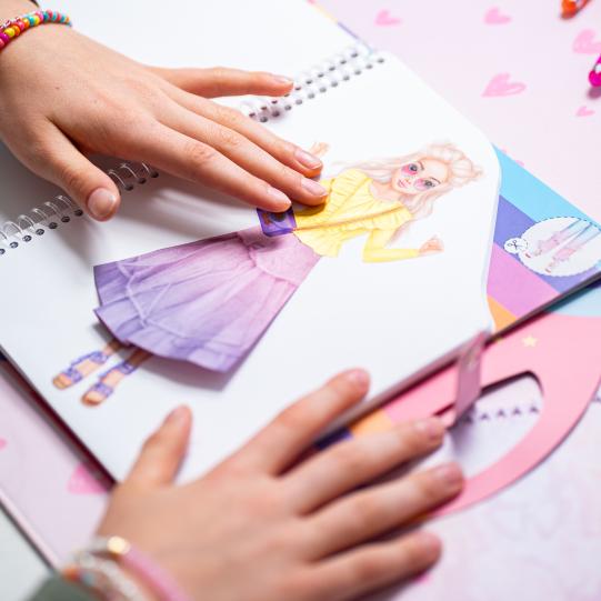 TOPModel cuaderno collage Dress me up