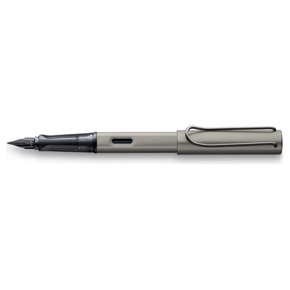 057 Pluma Lx Ru M BL