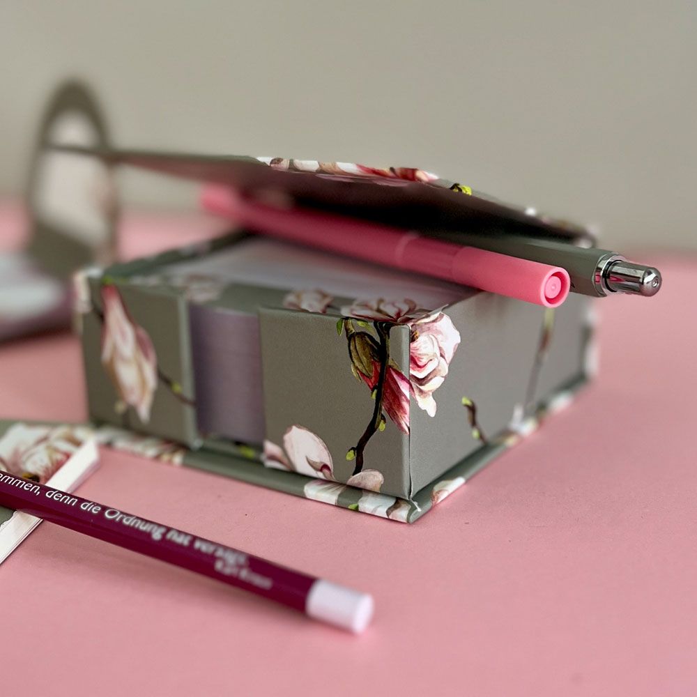 Taco de notas Magnolias en gris