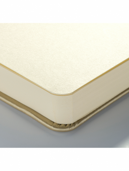Libreta Sketchbook 13 X 21 cm de  140 gr dorada