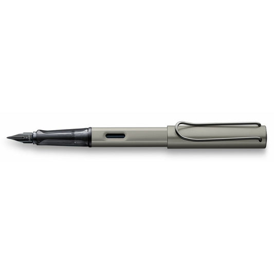 057 Pluma Lx Ru M BL